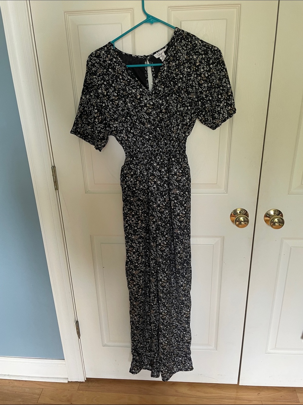 Black Floral Jopna  jumpsuit with Short Sleeves xs